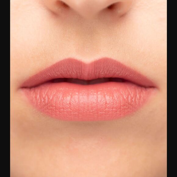 NIB Unforgettable Lipstick in Modern Love, Cream - Kevin Aucoin - Picture 4 of 11